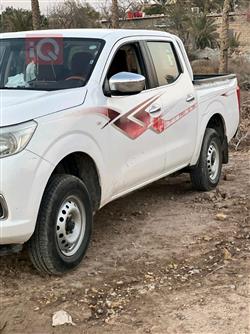 نيسان نافارا